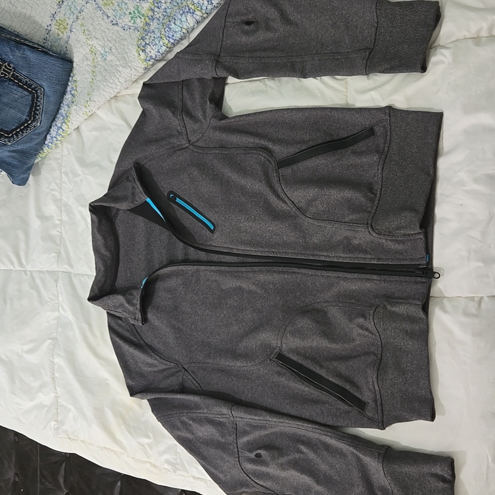 Lululemon jacket - Picture 2 of 10